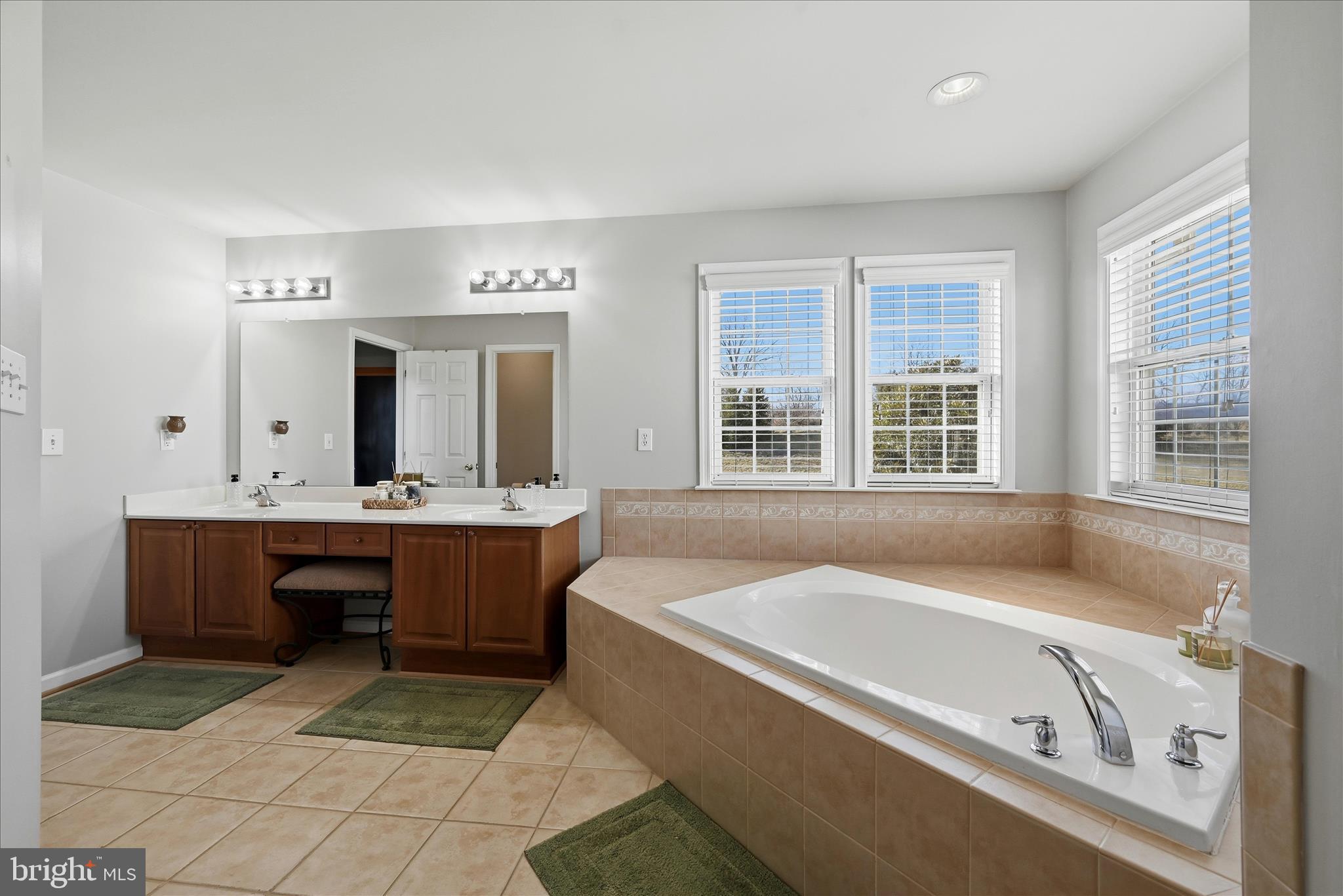 THE GALLERY - Residential