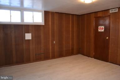 MAIDEN CHOICE VILLAGE - Residential Lease