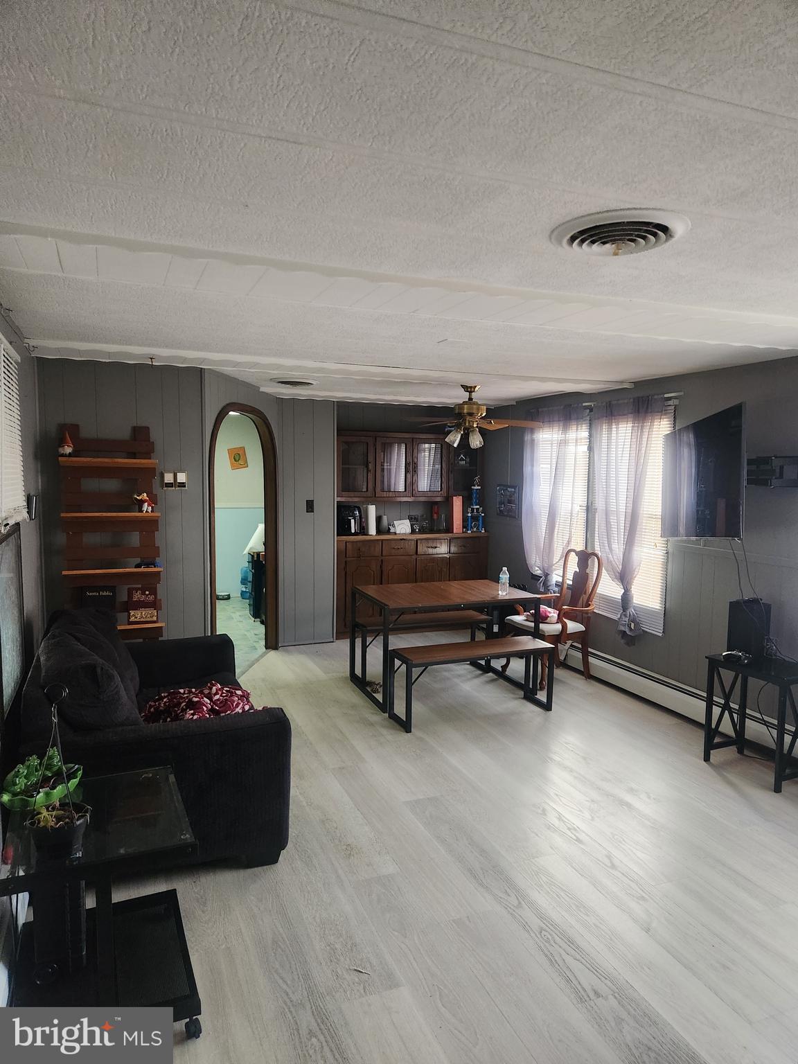 MANOR PARK - Residential