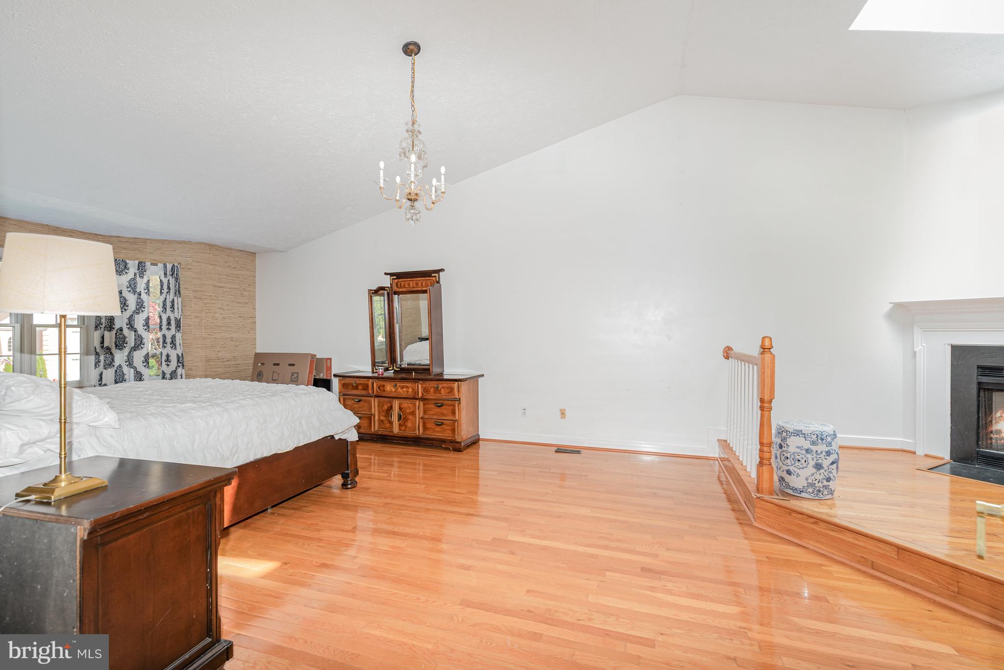 OVERVIEW MANOR - Residential