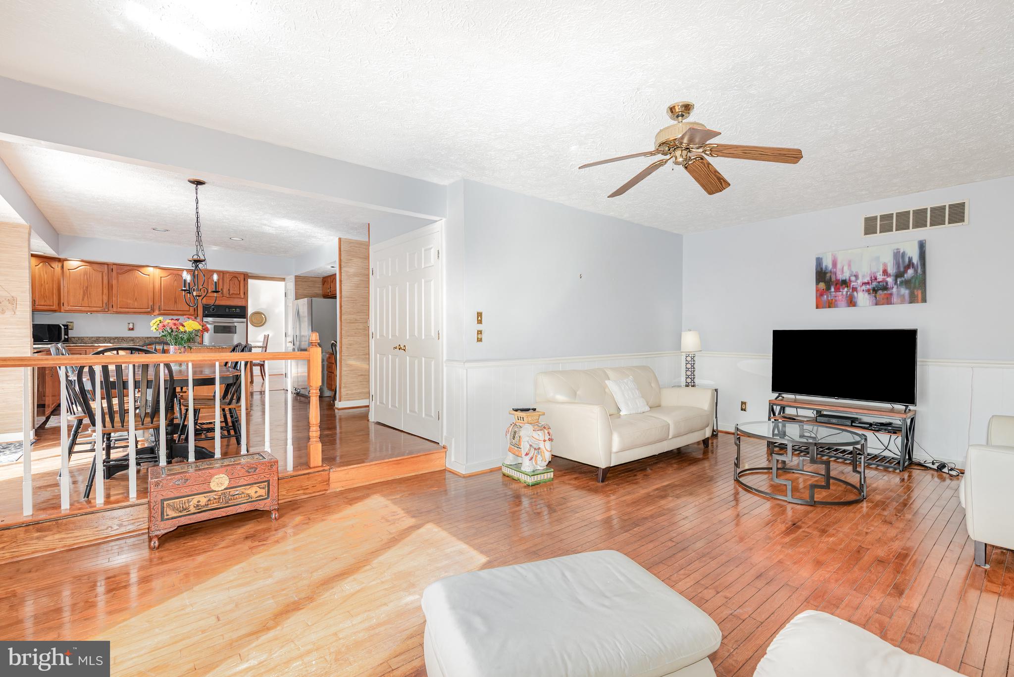 OVERVIEW MANOR - Residential