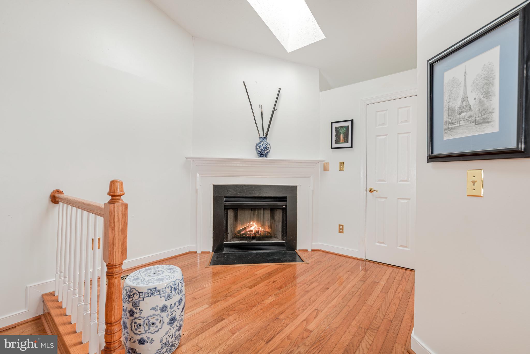 OVERVIEW MANOR - Residential