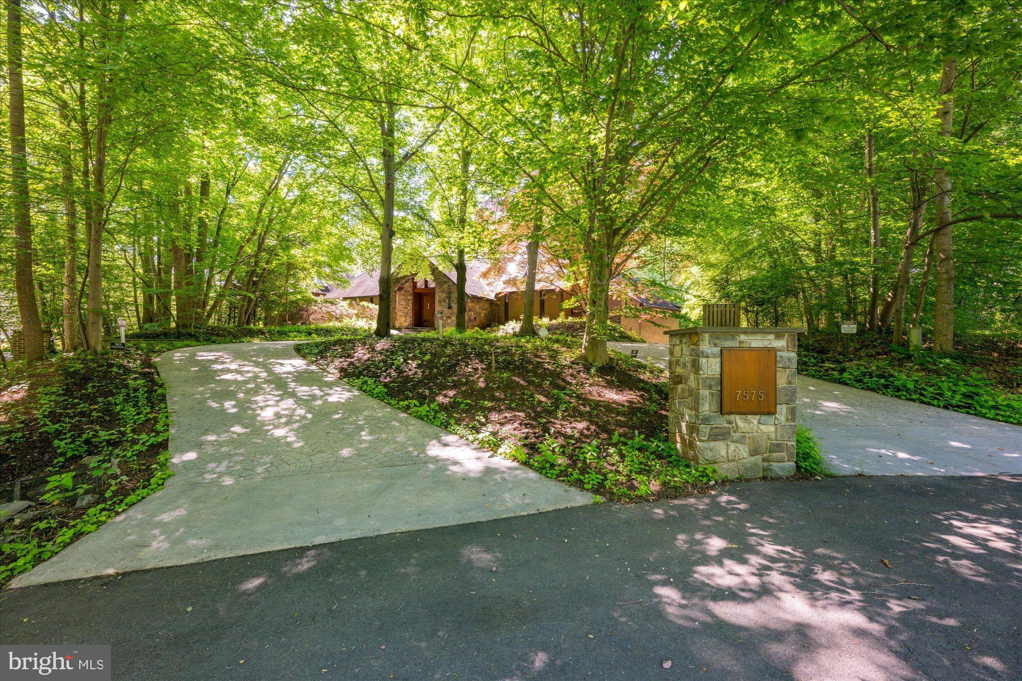 7575 POTOMAC FALLS ROAD