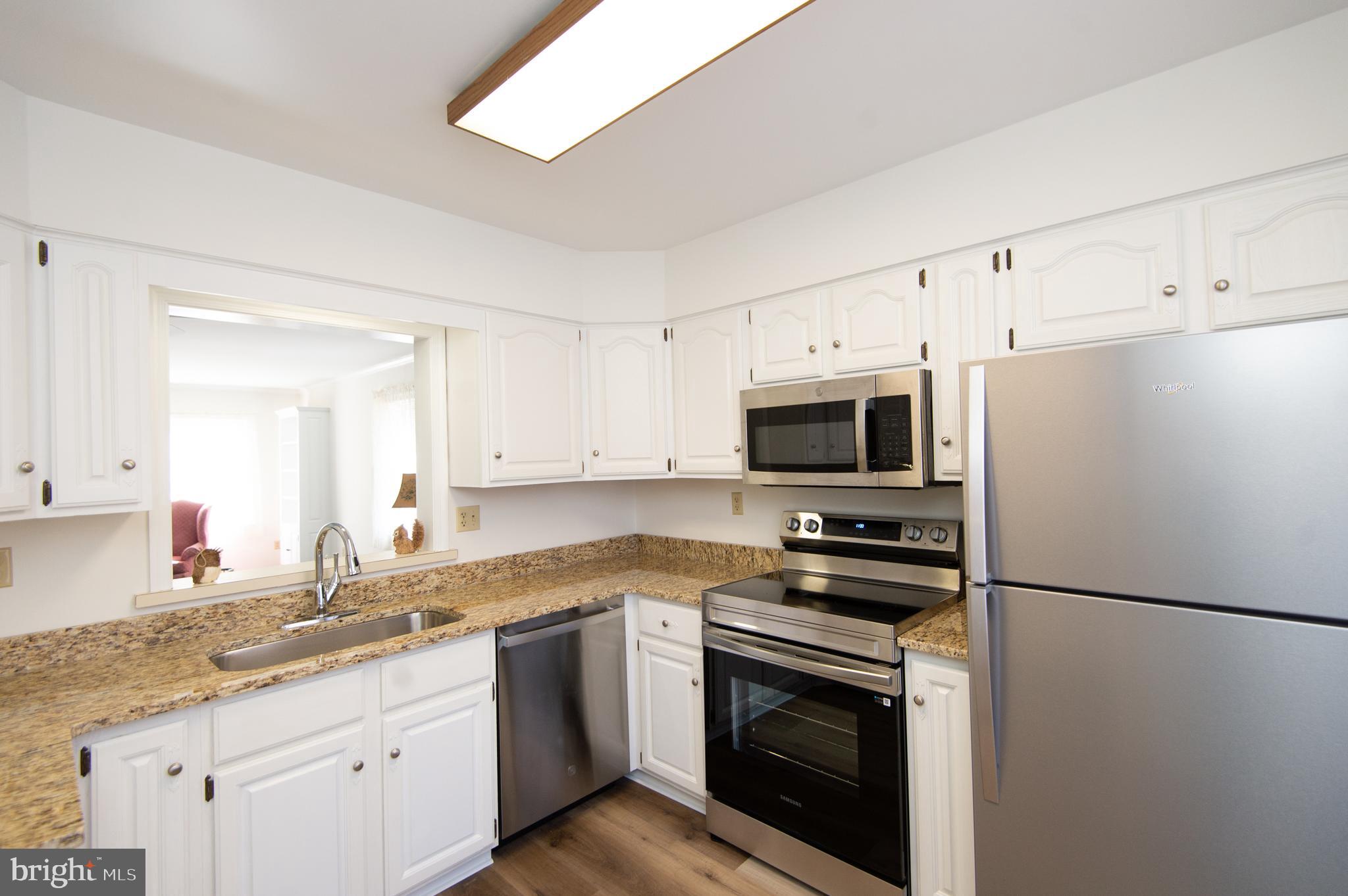 RIVERVIEW TOWNHOUSES - Residential