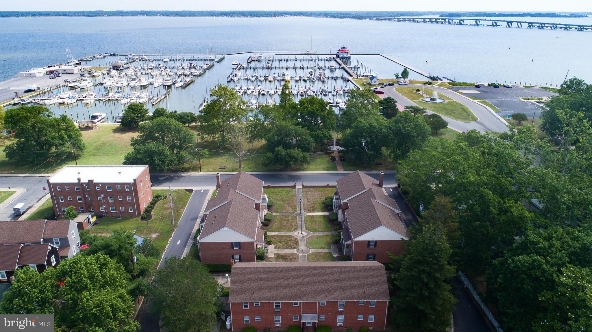 RIVERVIEW TOWNHOUSES - Residential