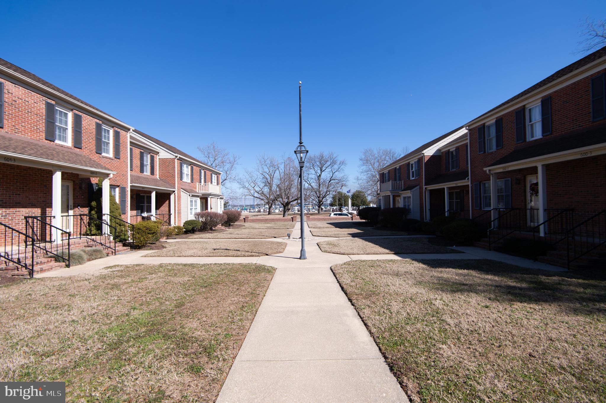 RIVERVIEW TOWNHOUSES - Residential
