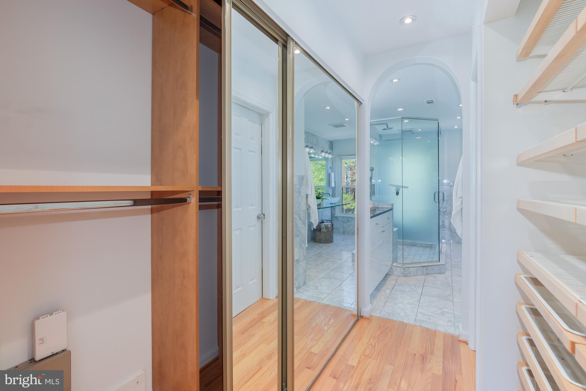 ROSSLYN - Residential