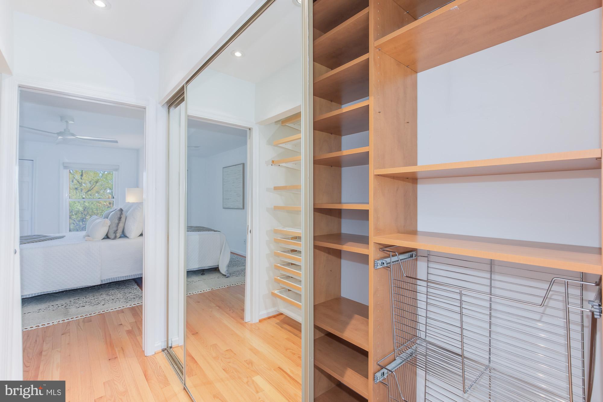 ROSSLYN - Residential