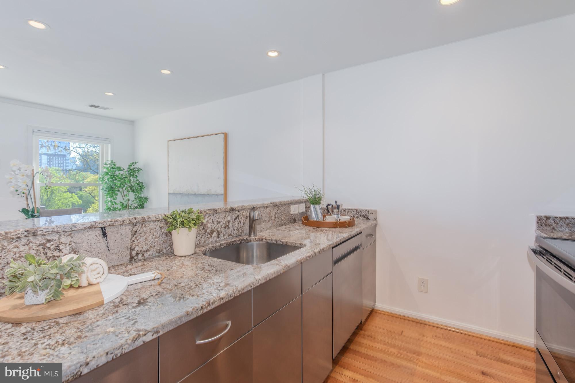 ROSSLYN - Residential