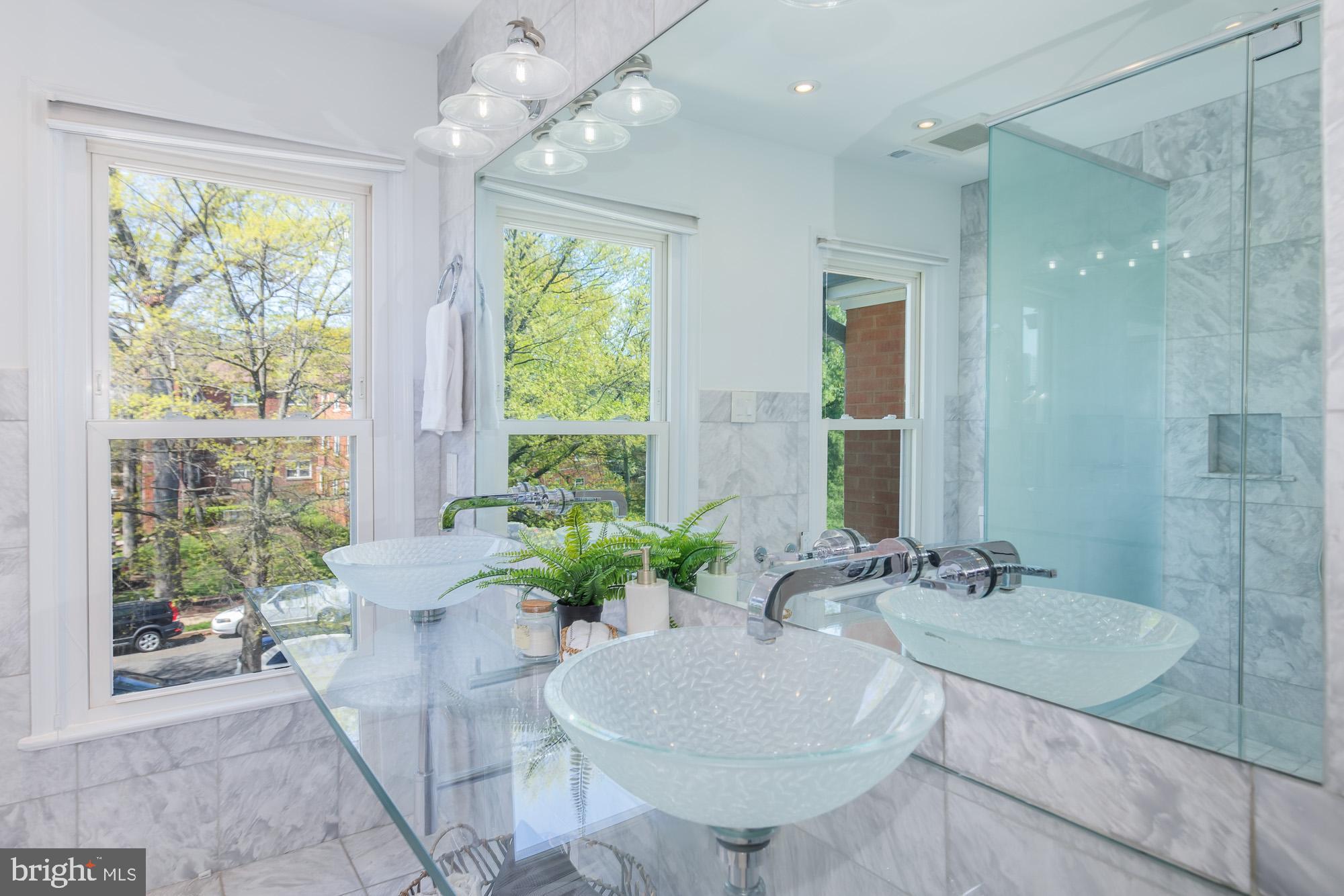 ROSSLYN - Residential