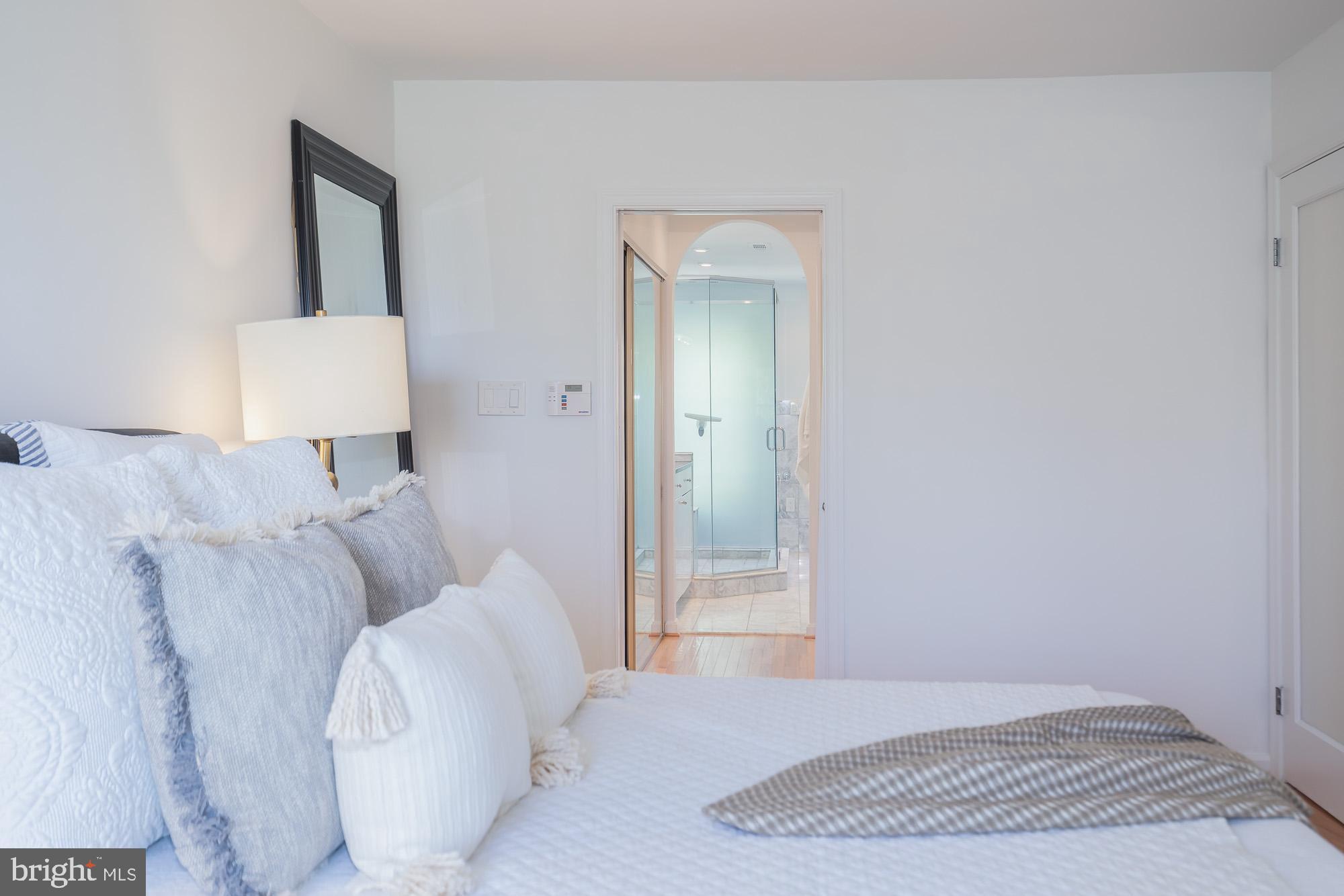 ROSSLYN - Residential