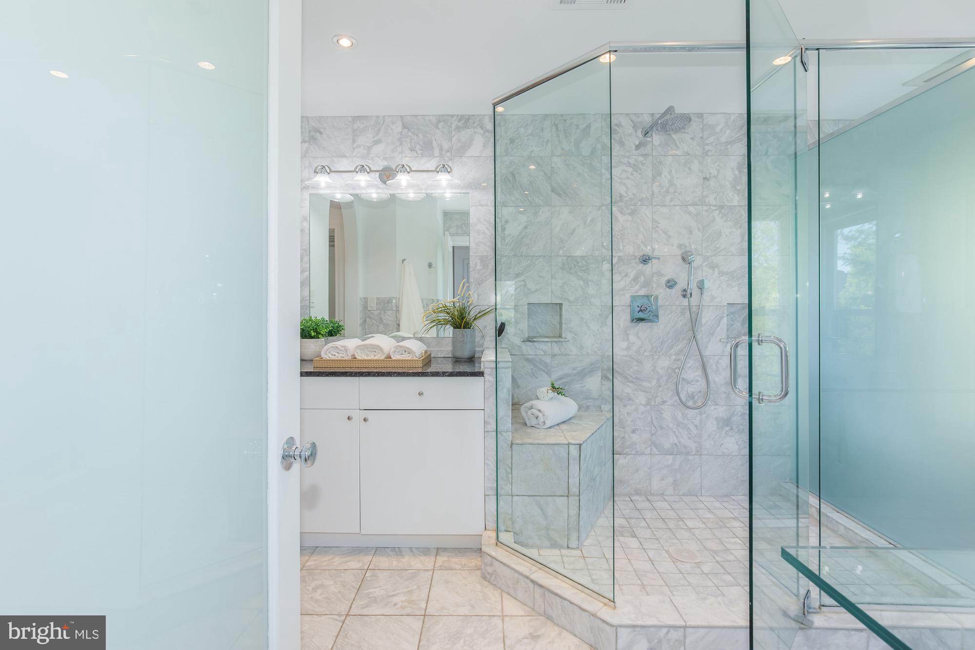 ROSSLYN - Residential