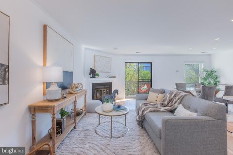 2103 N ROLFE STREET B ARLINGTON VA 22209