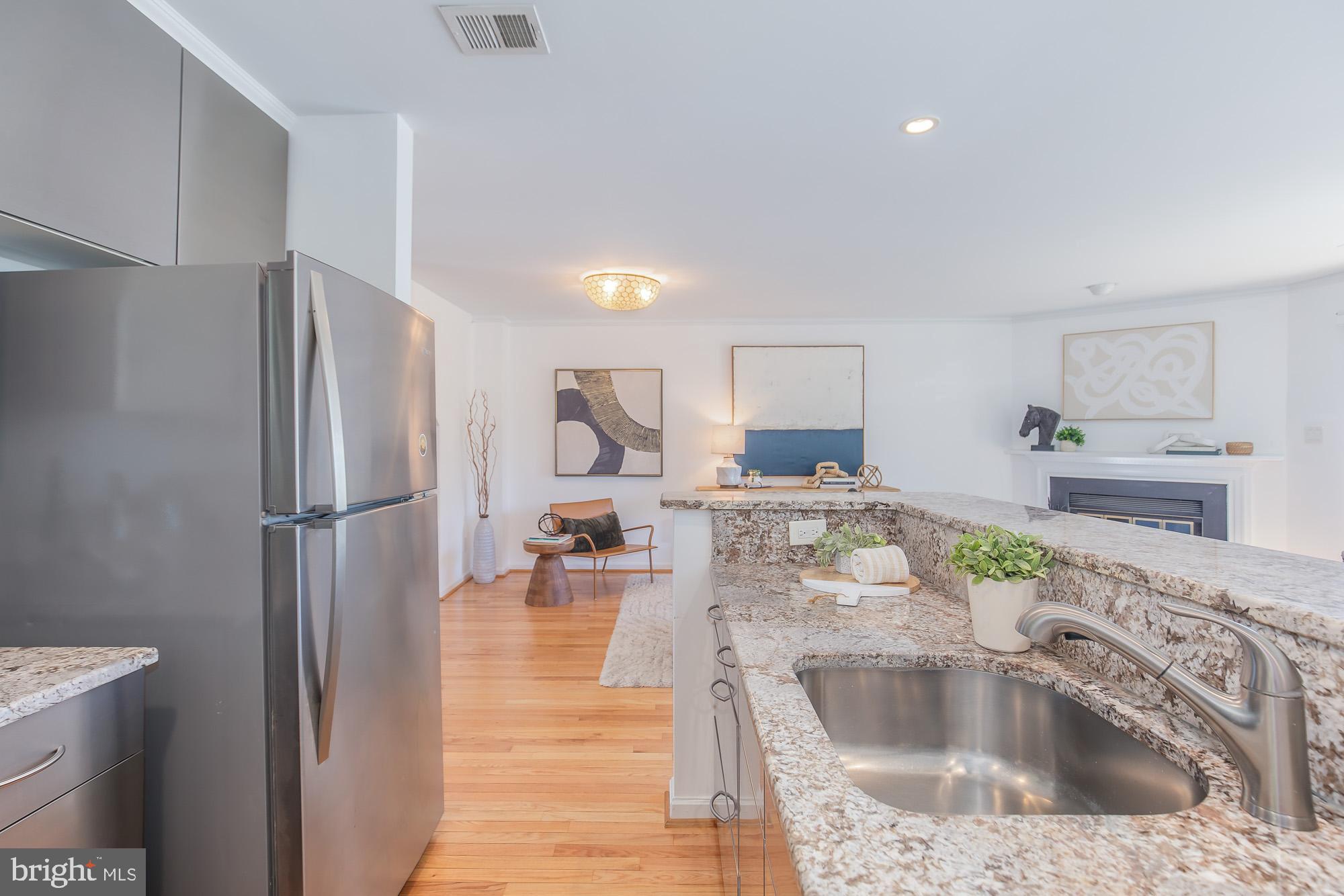 ROSSLYN - Residential