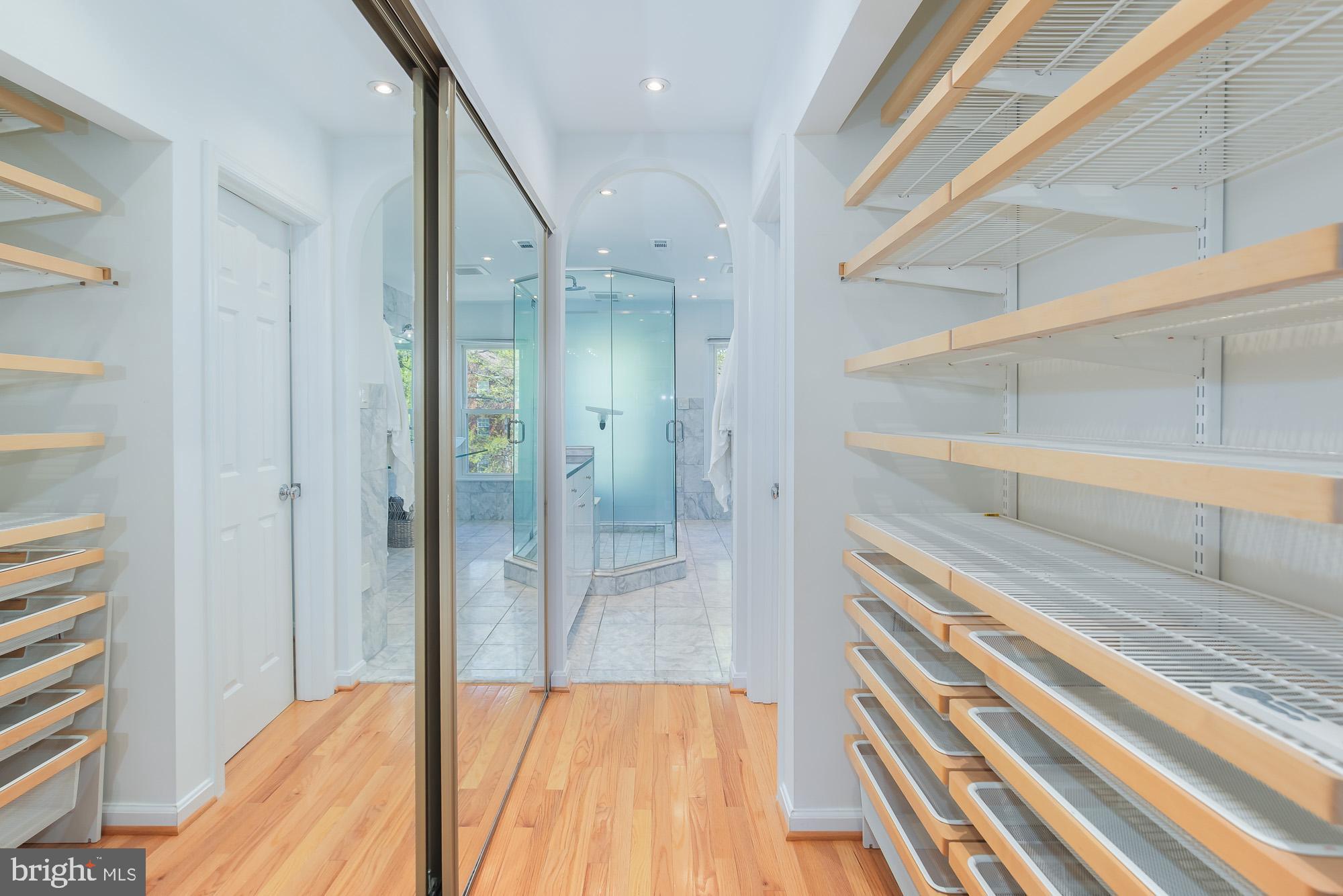 ROSSLYN - Residential