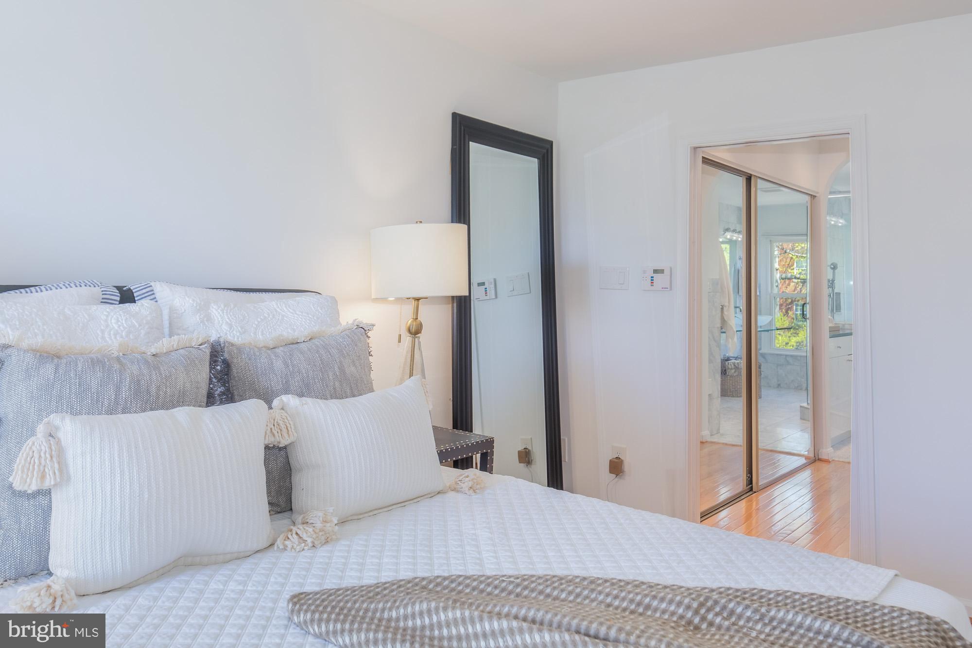 ROSSLYN - Residential