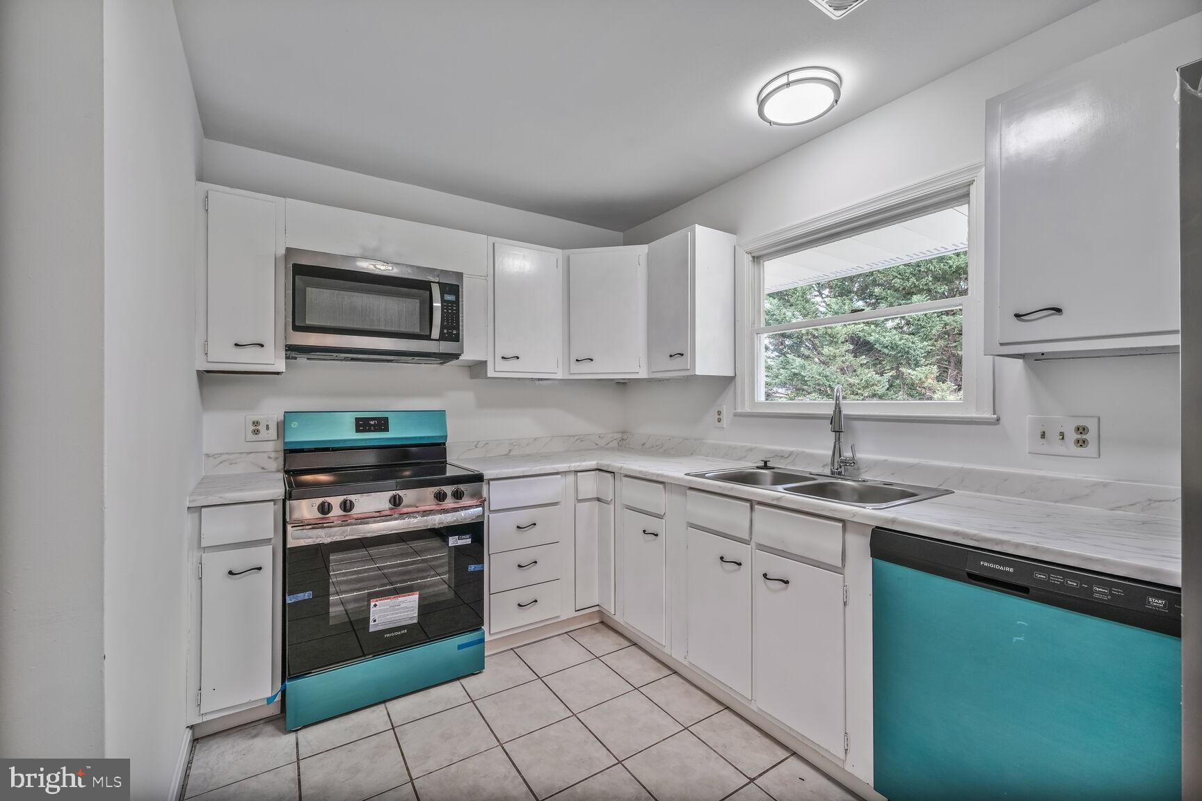 STERLING  PARK - Residential