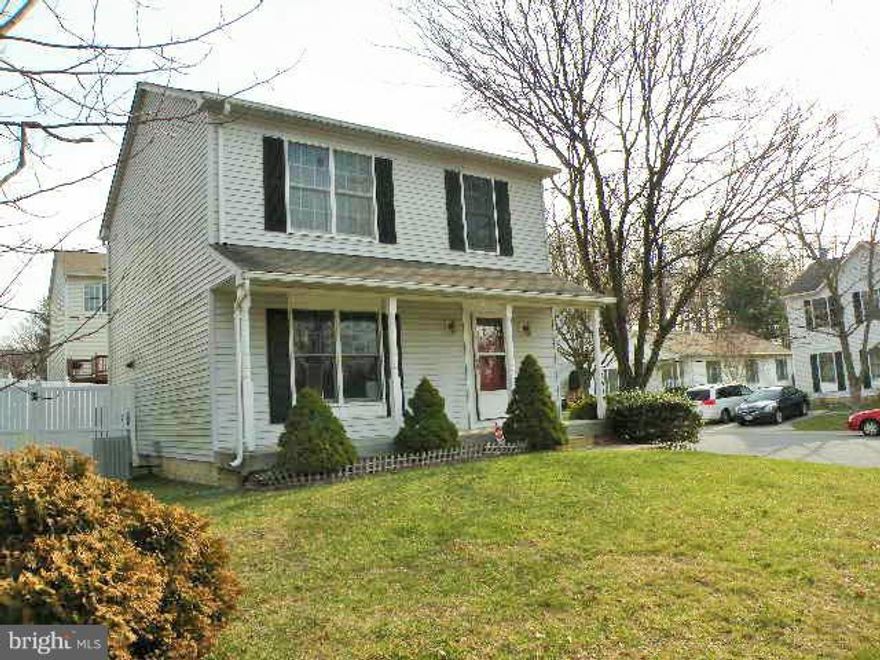 Move in ready! Nice corner lot in lovely neighborhood, convenient to commuter routes! Open floor plan! Freshly painted w/neutral color scheme! New carpet throughout! New appliances! New ceramic tile floors,toilets & vanities in upper & main lvl bathrooms. Master Suite! Large, finished bsmt w/separate ceramic tile laundry room. Privacy fenced backyard, with great deck for entertaining. Must see!