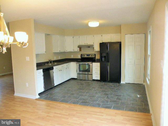 NOTTINGHAM VILLAGE - Residential