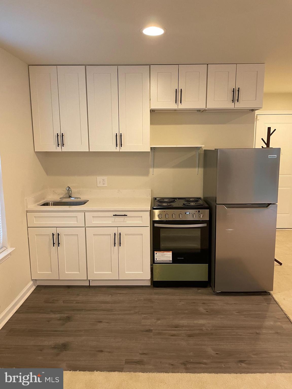 ADAMS CROSSING - Residential Lease