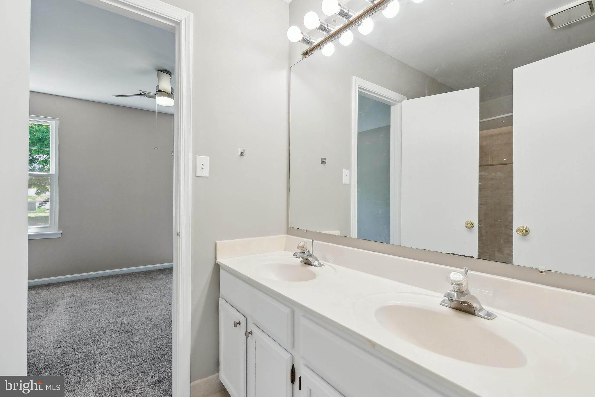 WINSLOW CHASE - Residential