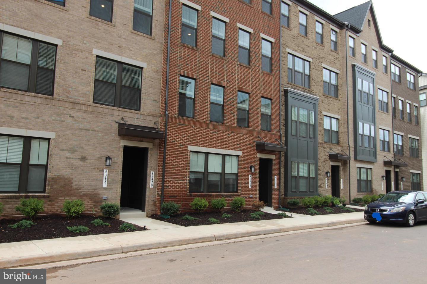 METRO WALK AT MOOREFIELD STATION - Residential Lease