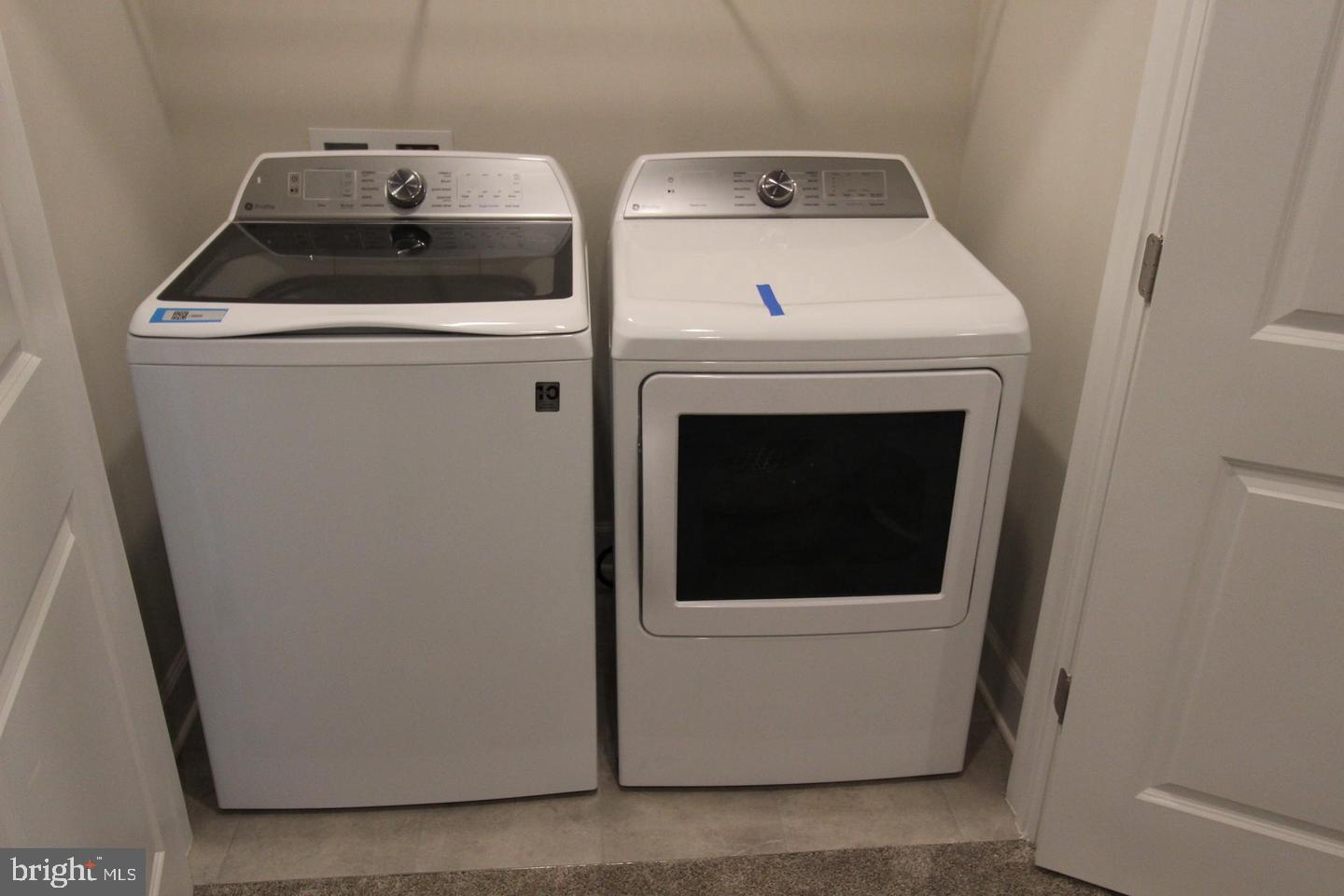 METRO WALK AT MOOREFIELD STATION - Residential Lease