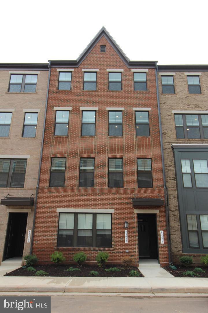 METRO WALK AT MOOREFIELD STATION - Residential Lease