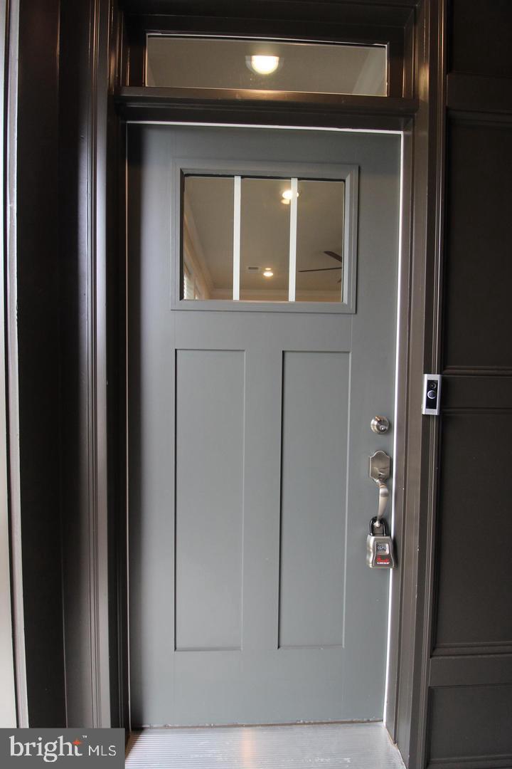 METRO WALK AT MOOREFIELD STATION - Residential Lease