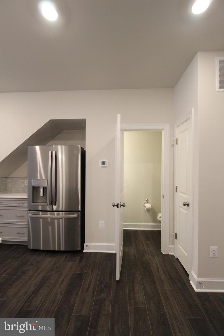 METRO WALK AT MOOREFIELD STATION - Residential Lease