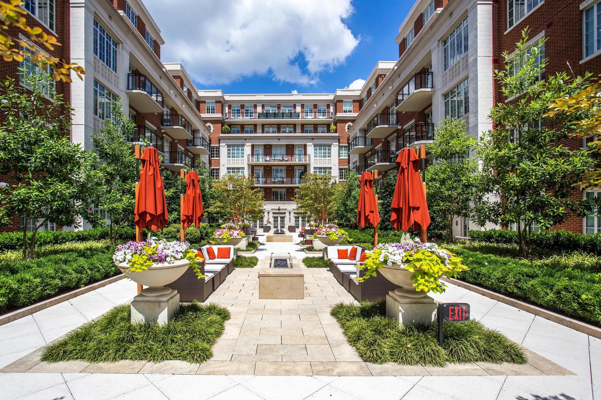 THE SIGNET - Residential