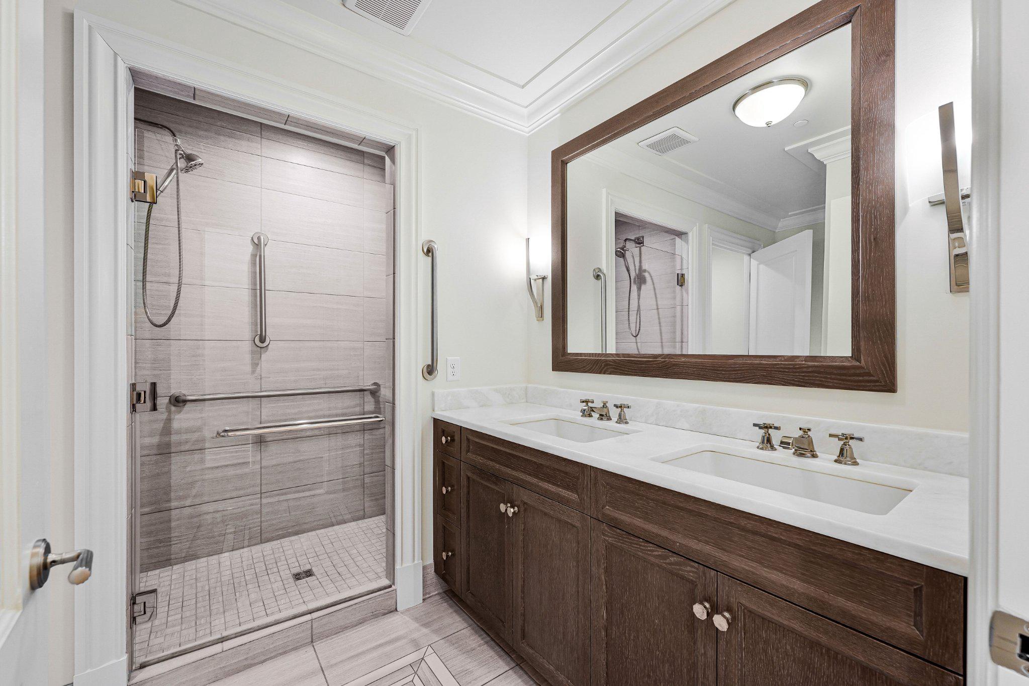 THE SIGNET - Residential