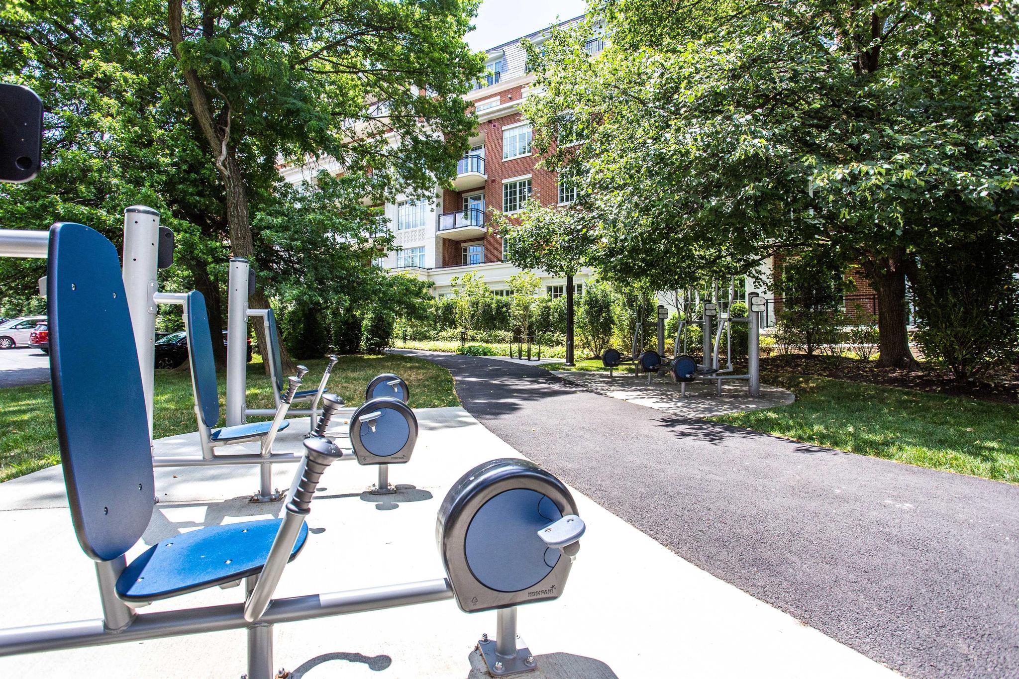 THE SIGNET - Residential