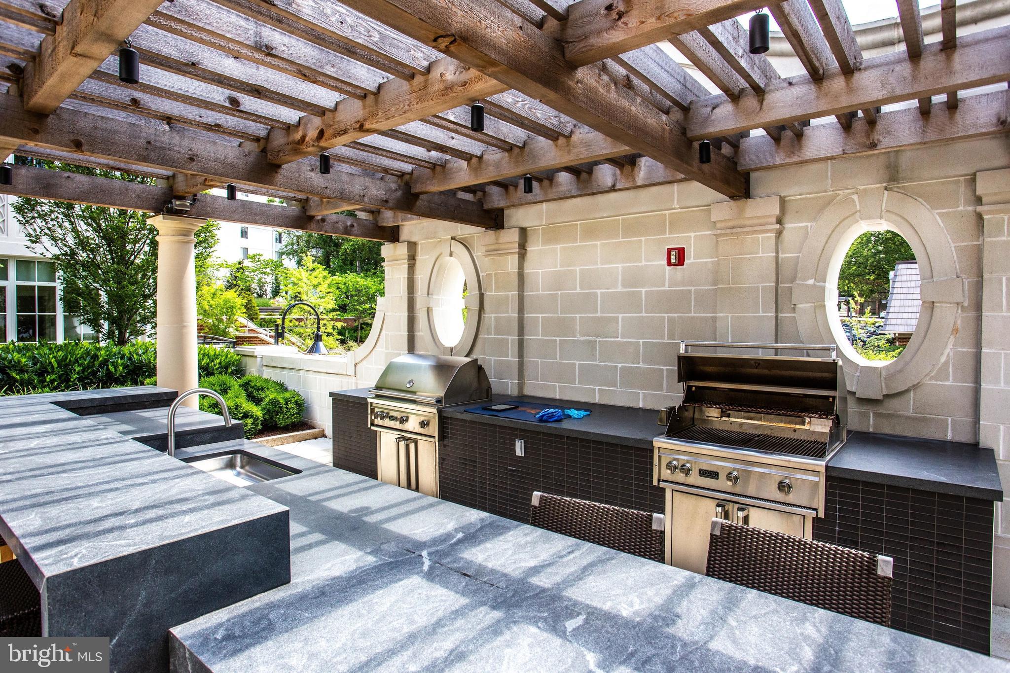 THE SIGNET - Residential