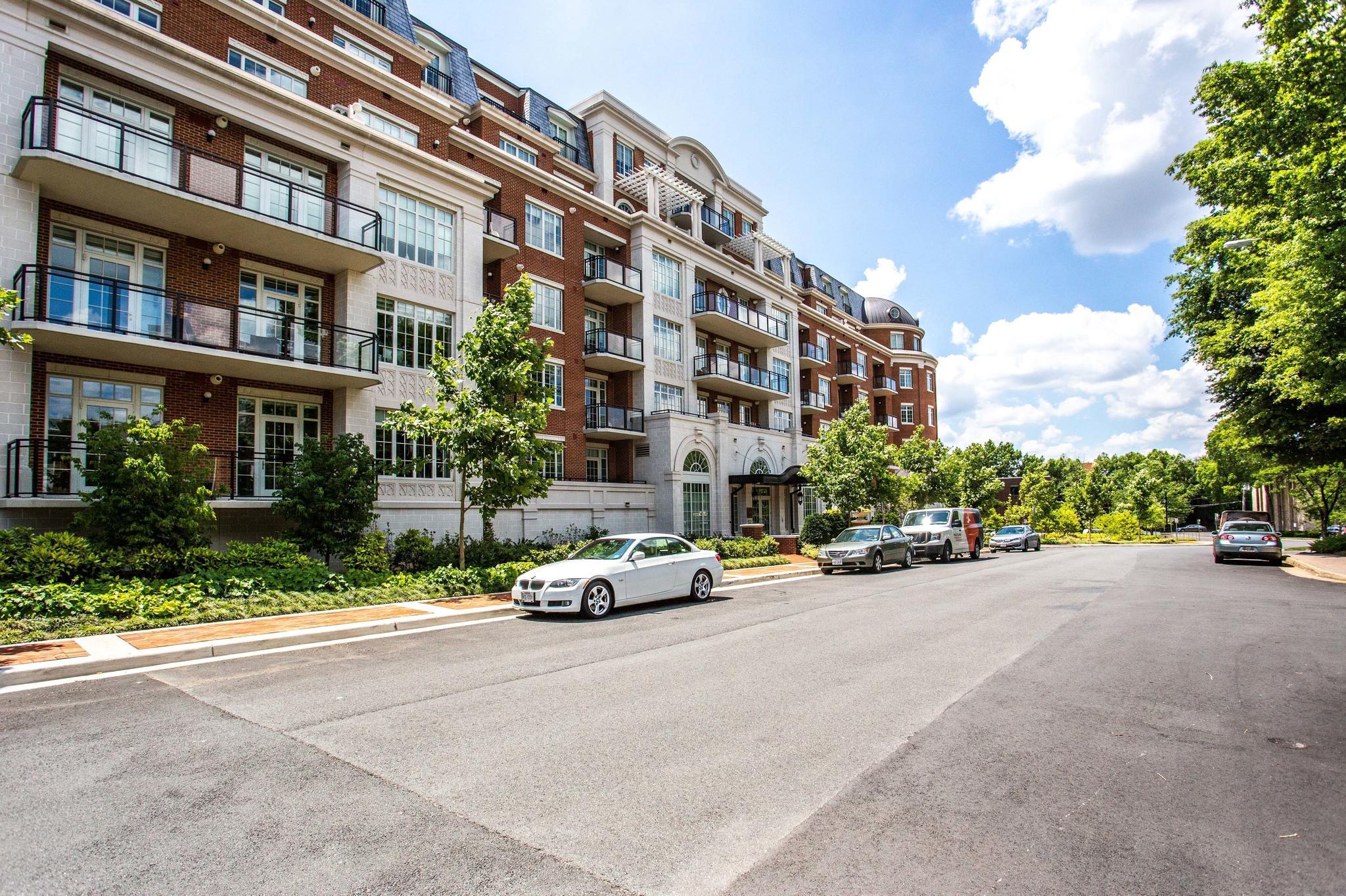 THE SIGNET - Residential