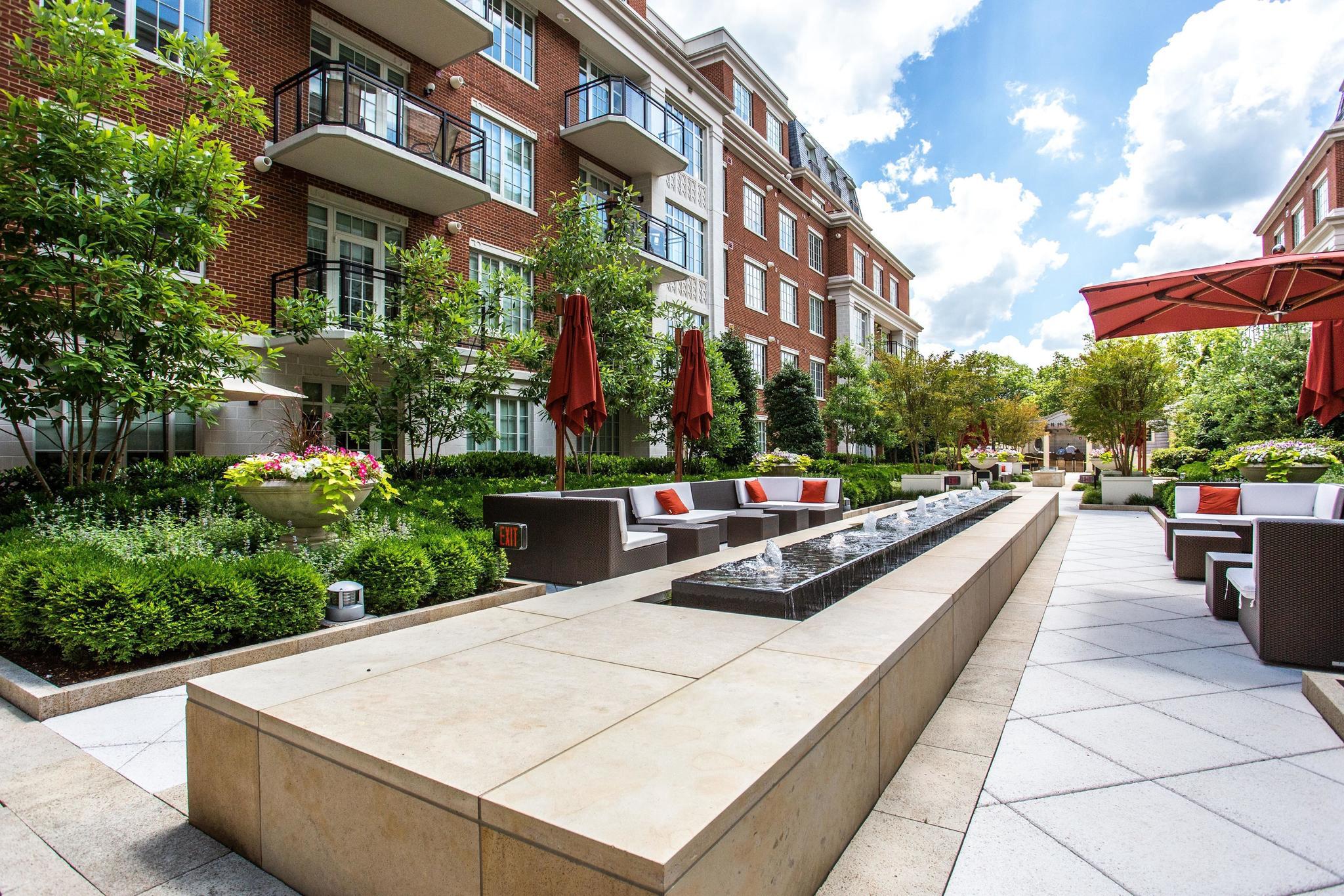 THE SIGNET - Residential