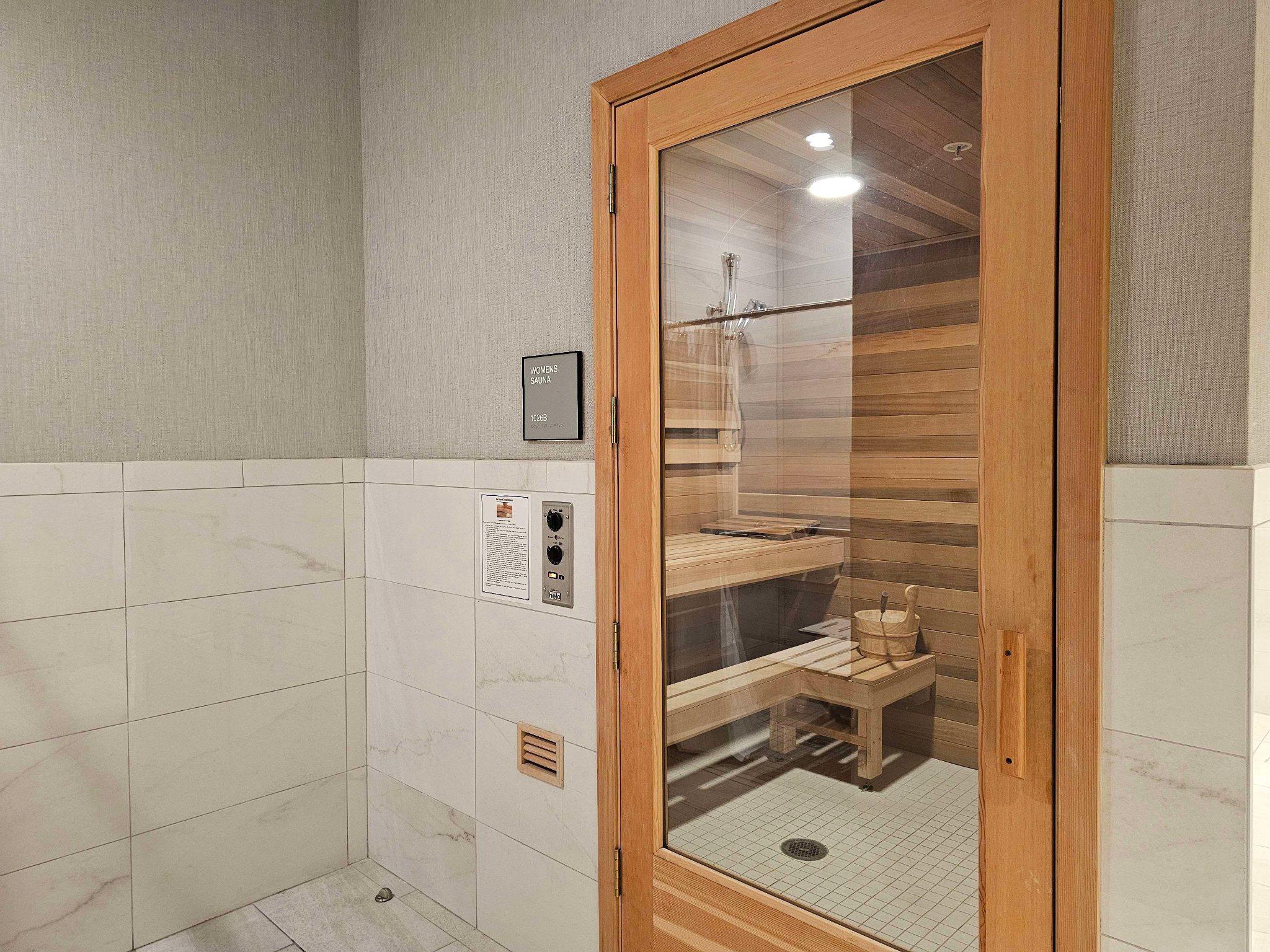 THE SIGNET - Residential