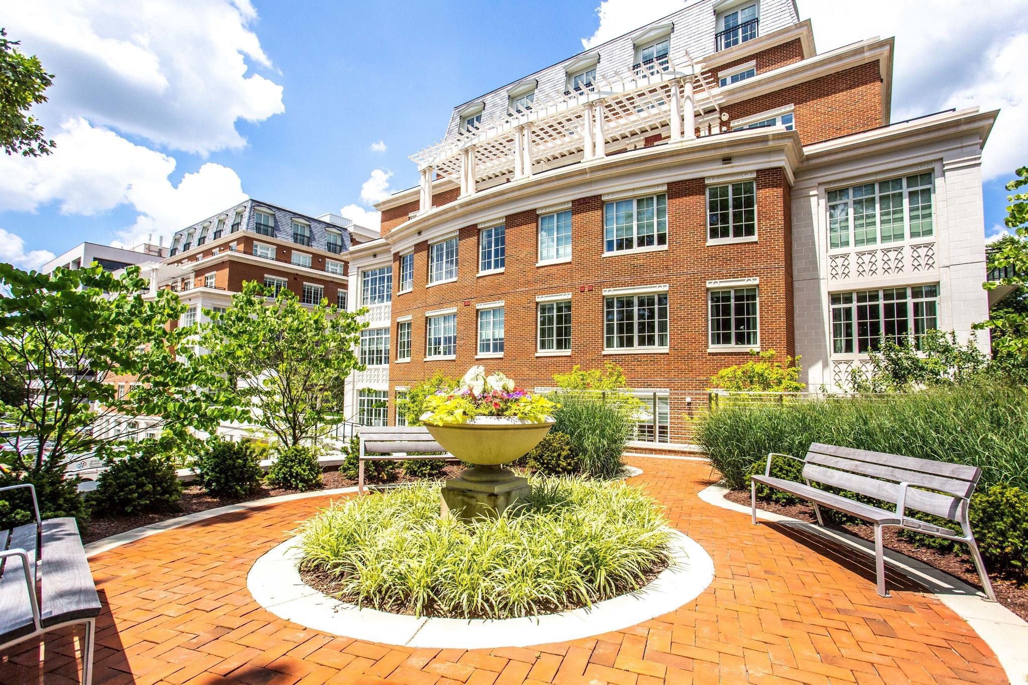 THE SIGNET - Residential