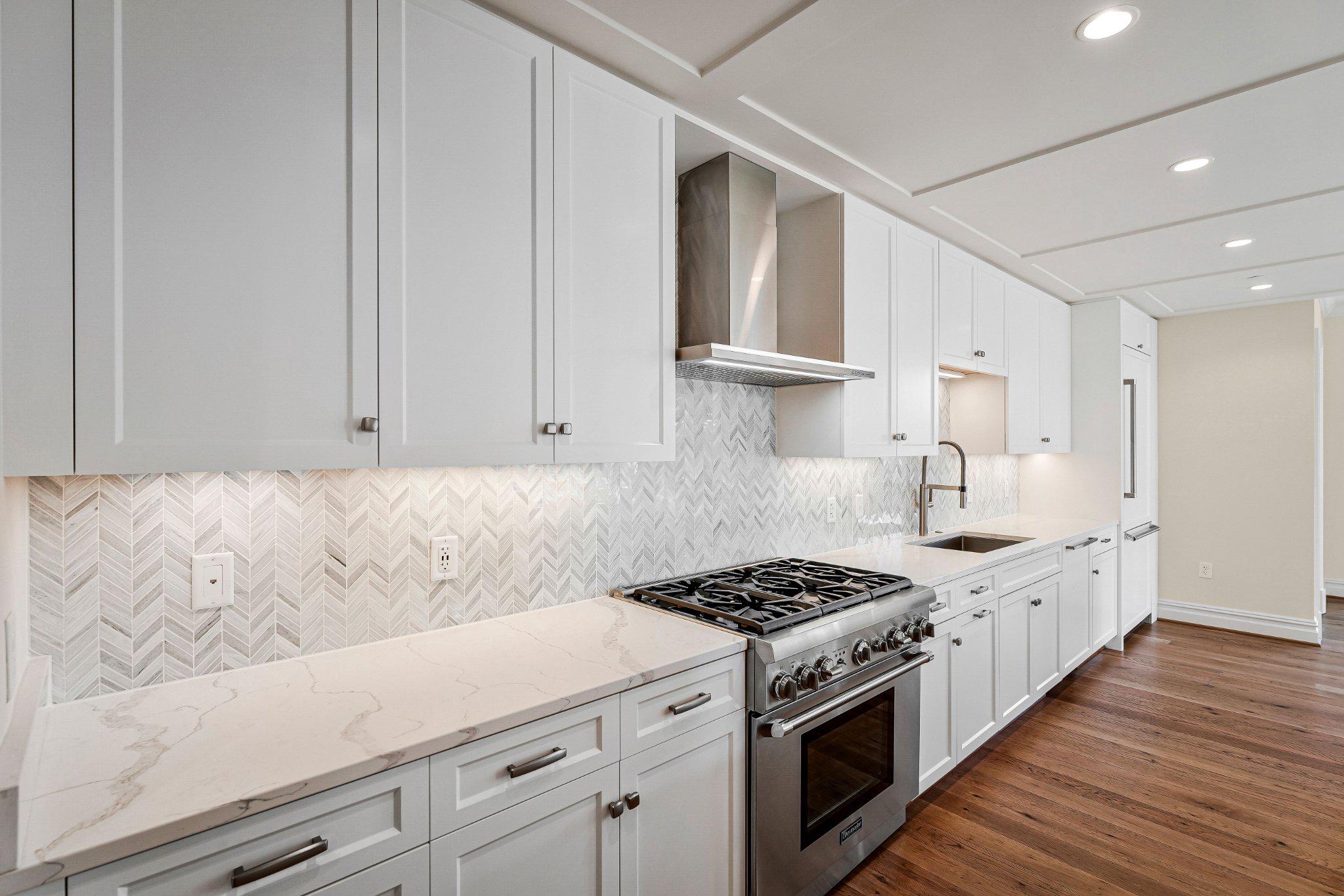 THE SIGNET - Residential