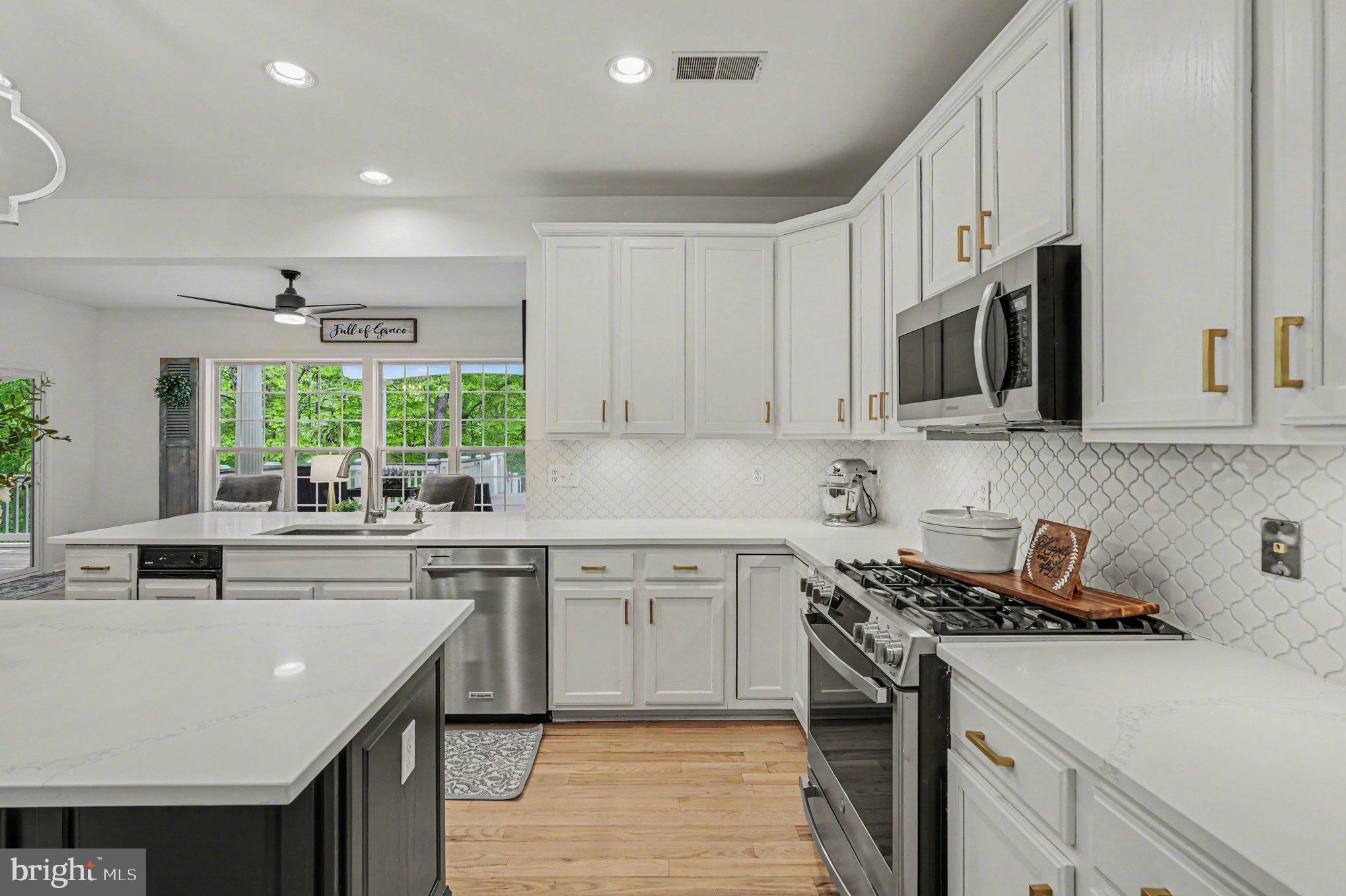 VISTA BROOKE - Residential