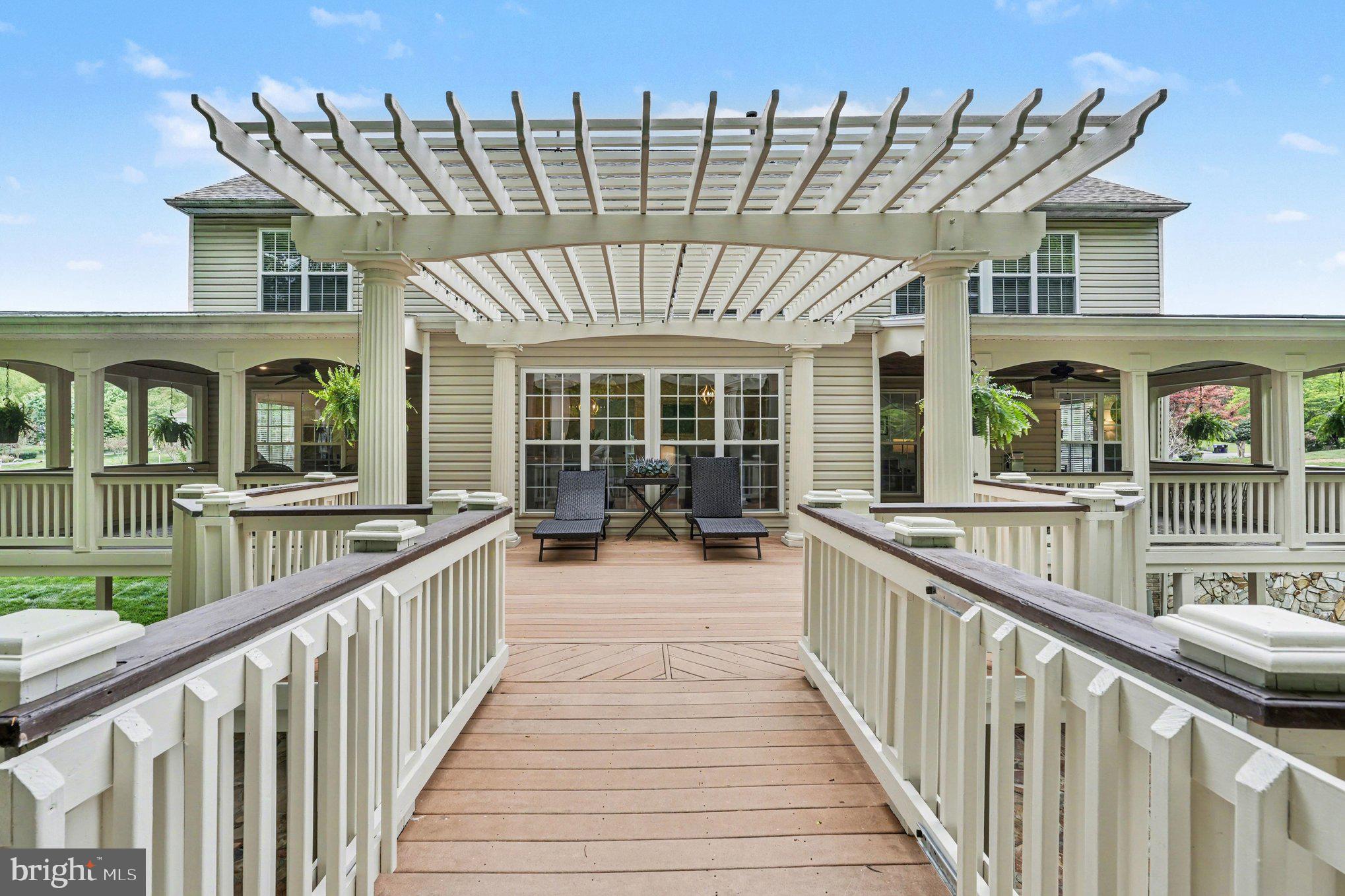 VISTA BROOKE - Residential