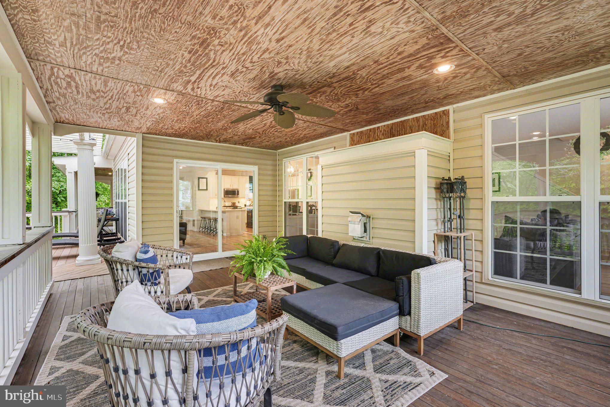 VISTA BROOKE - Residential