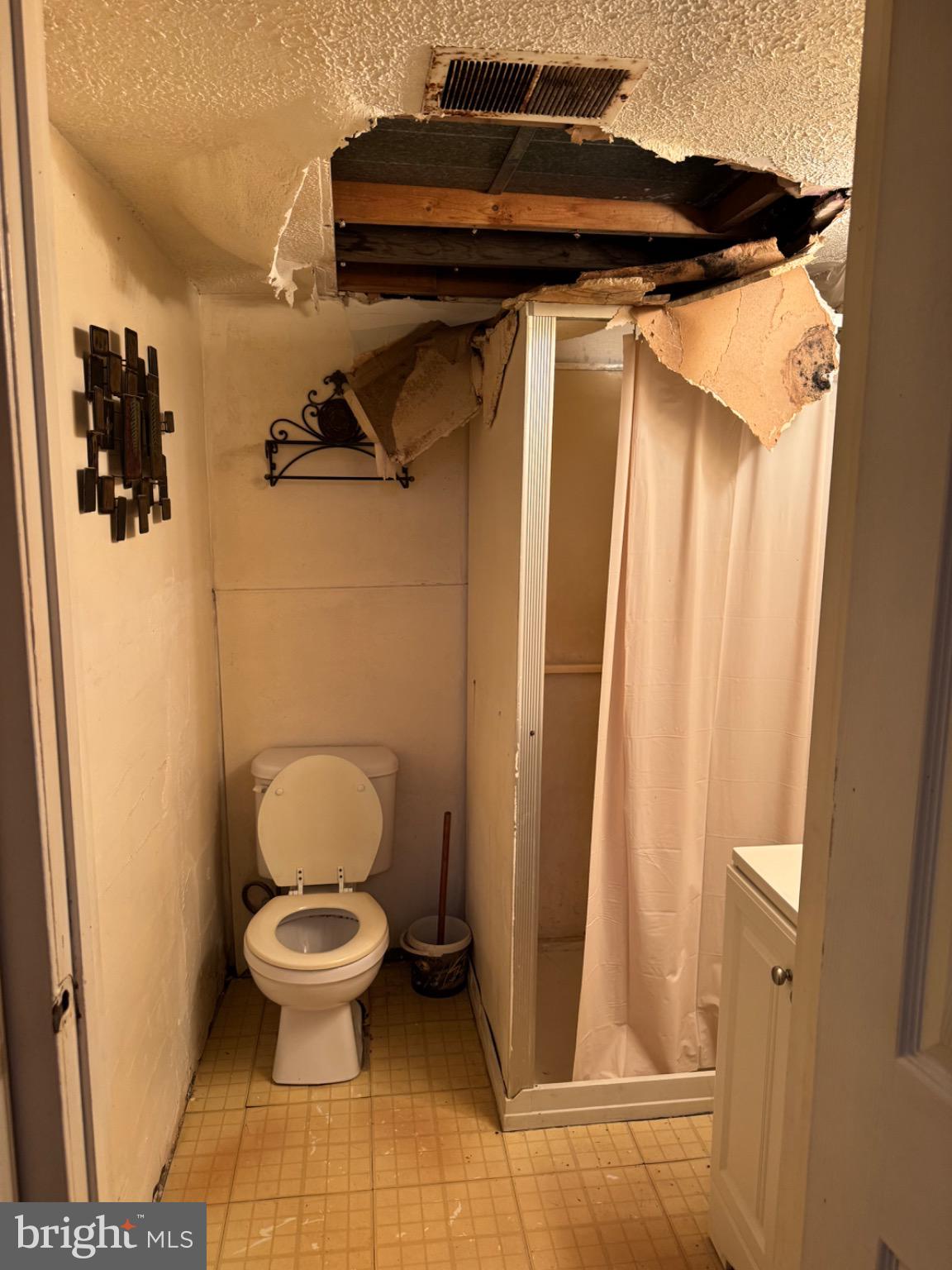 SHANNON SQUARE - Residential