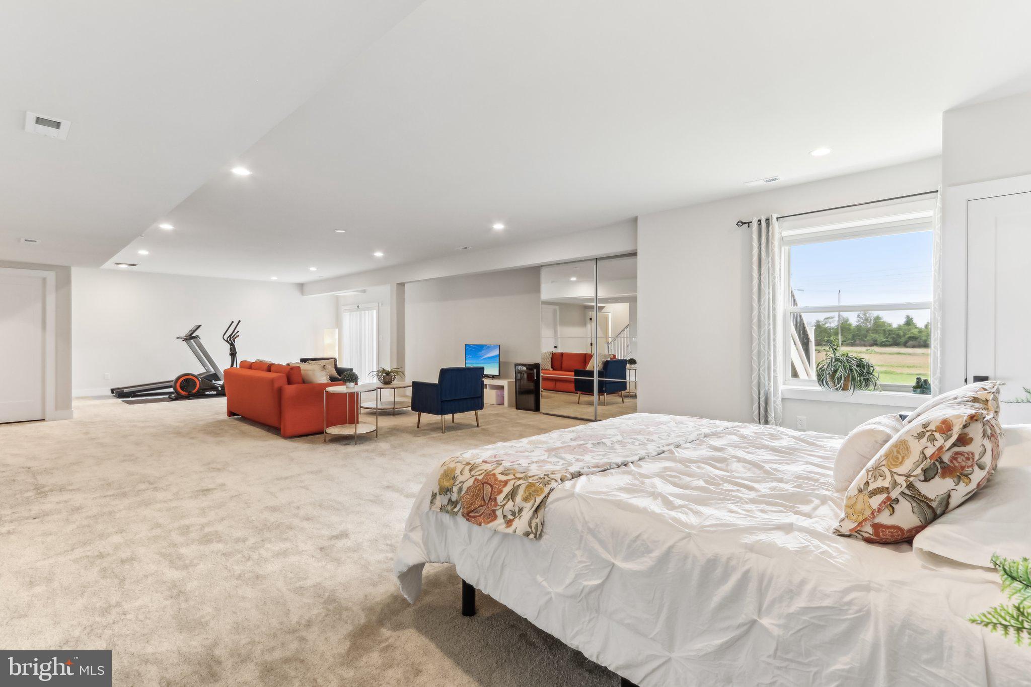 RESERVE AT CENTER SQUARE - Residential