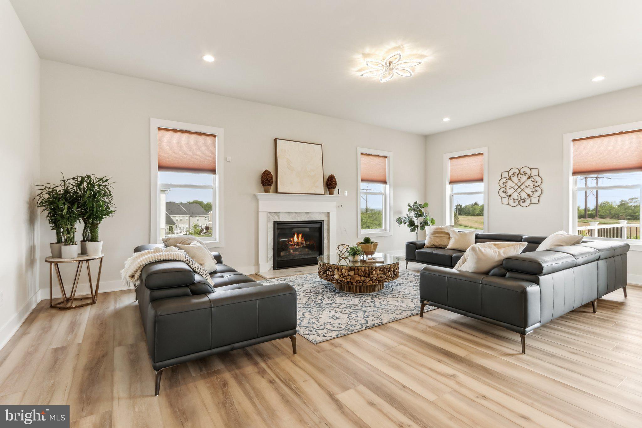 RESERVE AT CENTER SQUARE - Residential