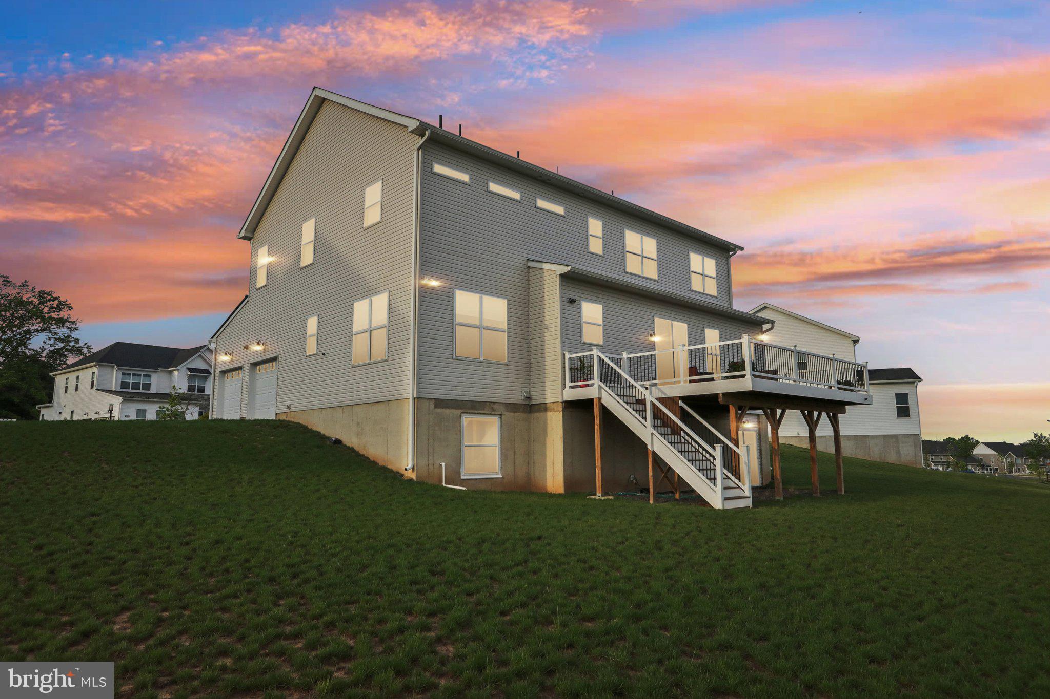 RESERVE AT CENTER SQUARE - Residential