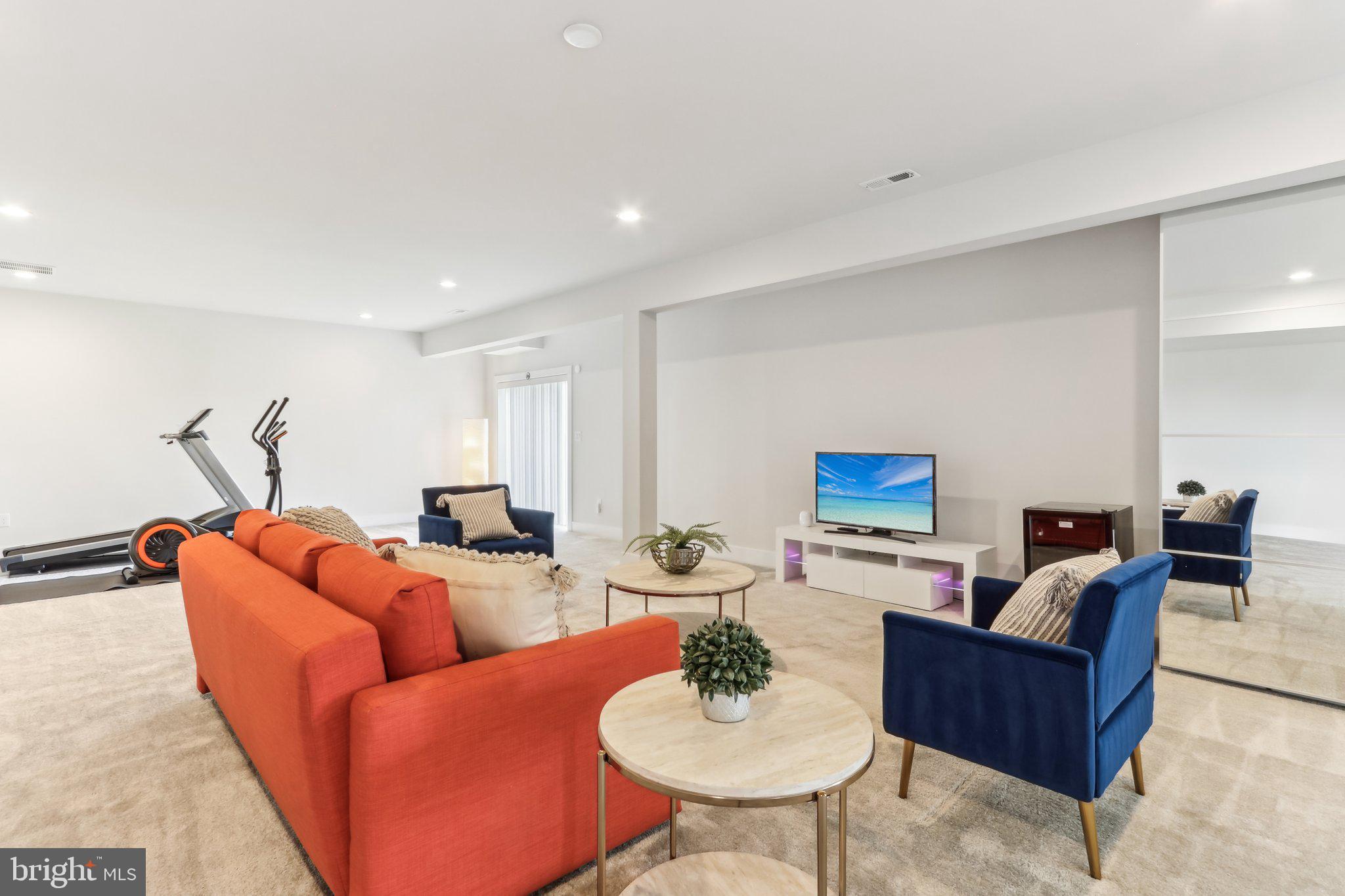 RESERVE AT CENTER SQUARE - Residential