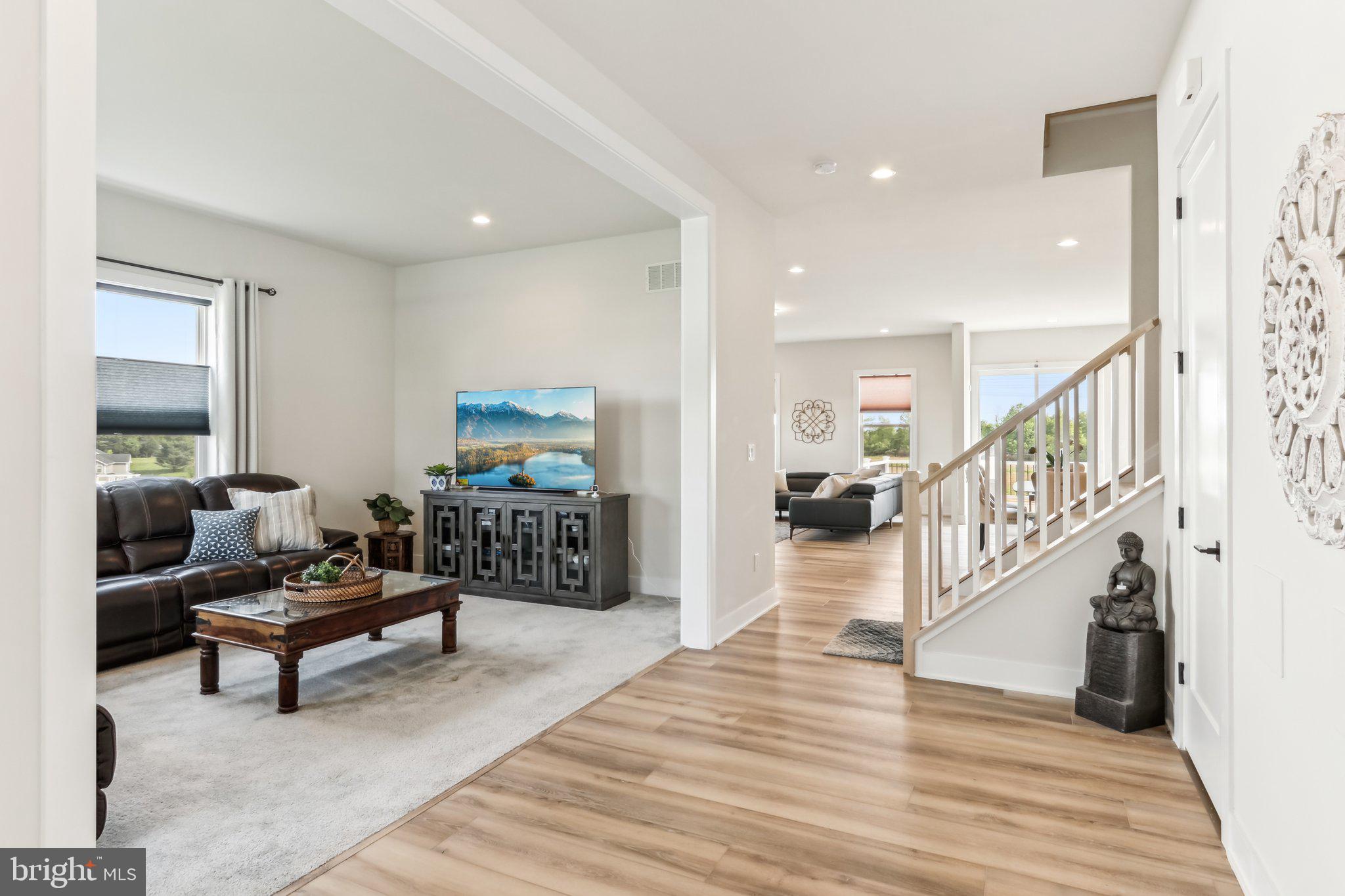 RESERVE AT CENTER SQUARE - Residential