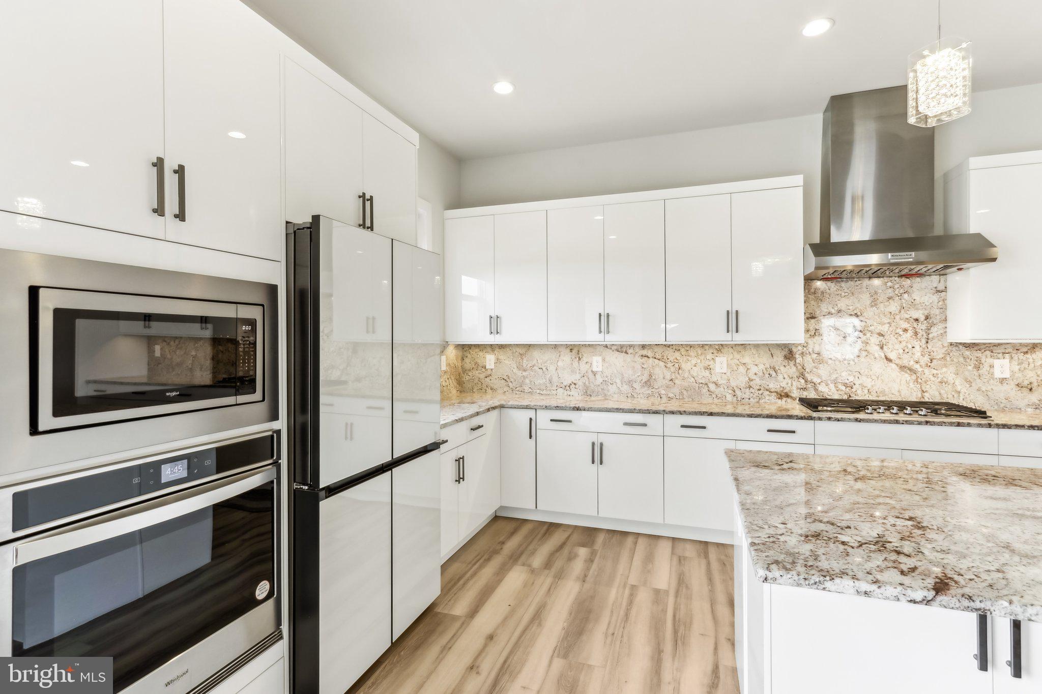RESERVE AT CENTER SQUARE - Residential