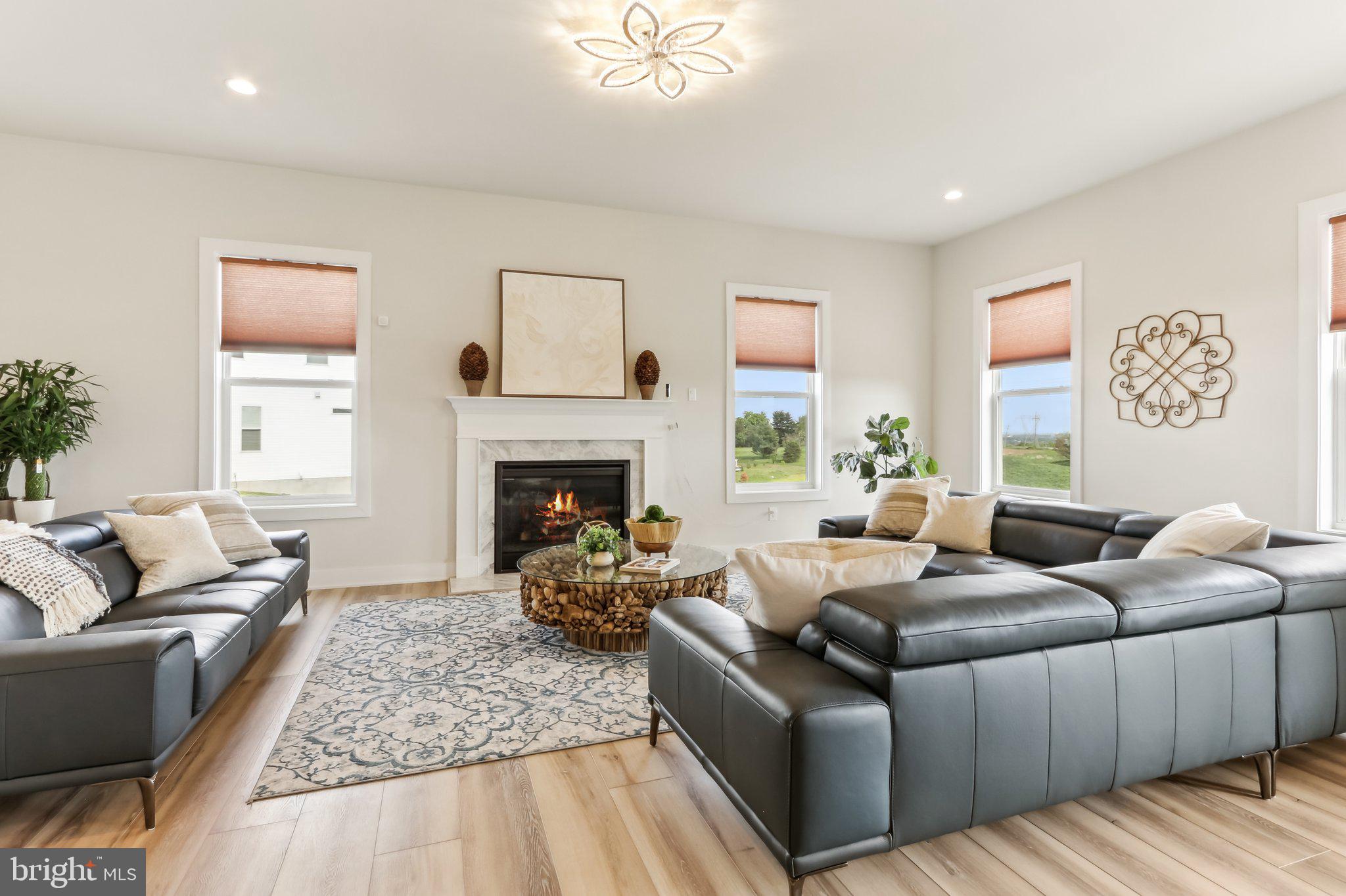 RESERVE AT CENTER SQUARE - Residential